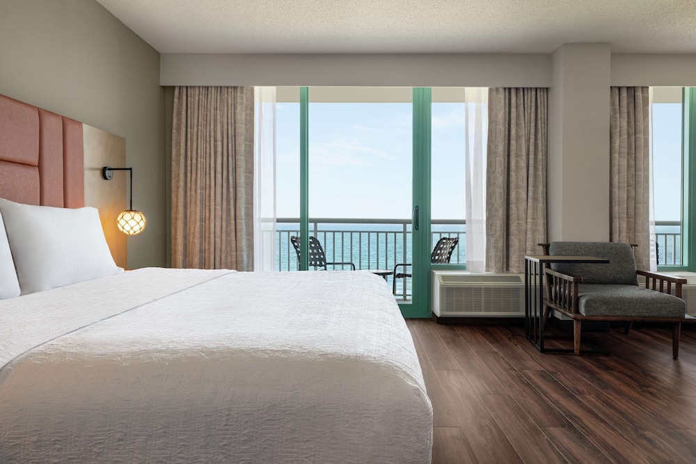 Hampton Inn Virginia Beach Oceanfront South - photo 31