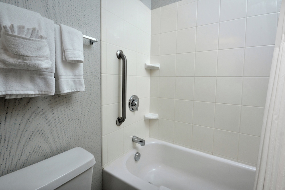 Holiday Inn Express Lynchburg by IHG - photo 19