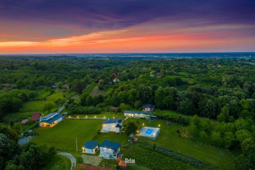 Kuće za odmor Japin breg — 4-Star Luxury Hotel in Gjurgevac, Croatia