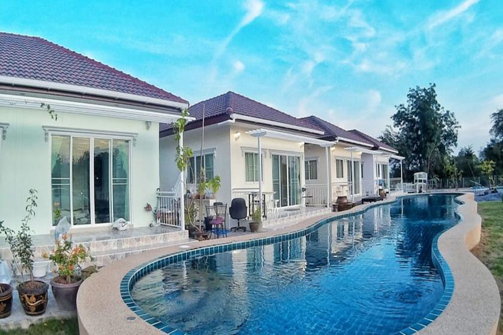 Sky & Water - carbon neutral hotel in Cha-Am