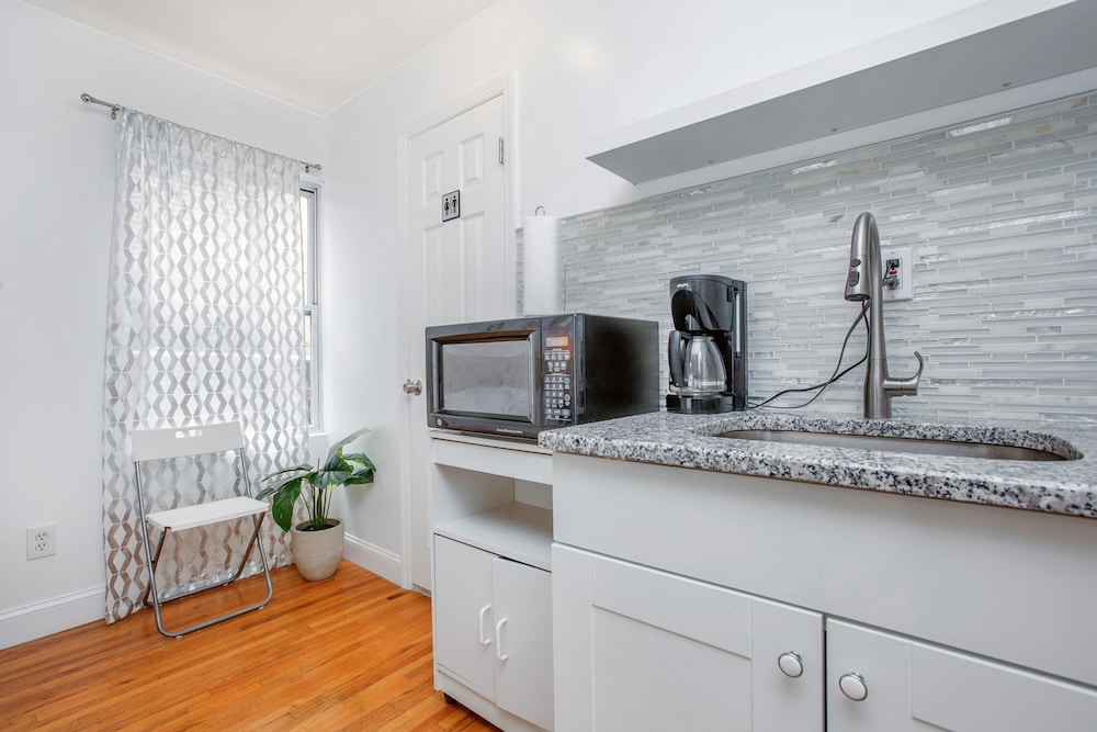 Racpanos Modern Stay on Forrest Street - photo 60