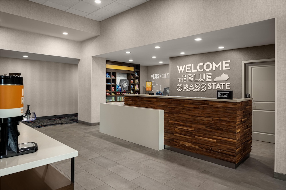 Hampton Inn Williamsburg - photo 2