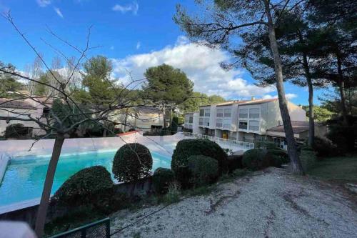 Agreable Studio Sanary Sur Mer in Sanary-Sur-Mer, France