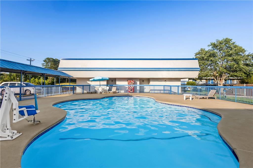 Super 8 by Wyndham Commerce - photo 12