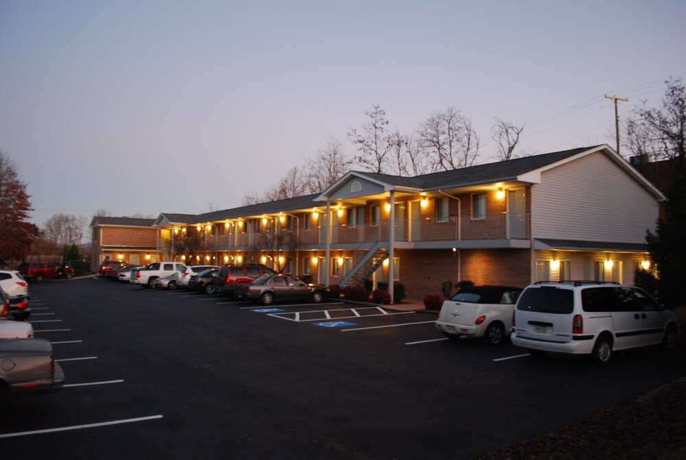 Affordable Suites of America Lynchburg - photo 52