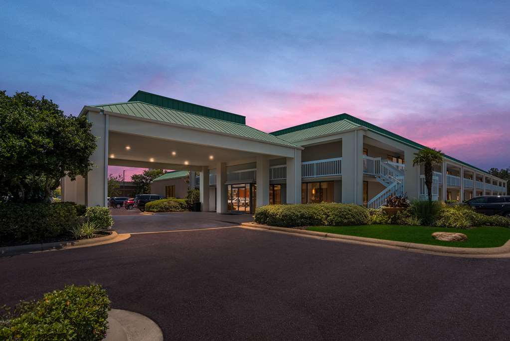 Best Western Flagship Inn - photo 21