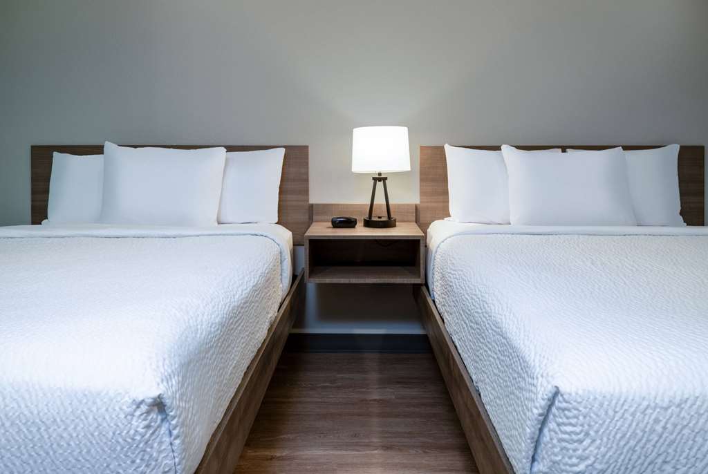 ECHO Suites Extended Stay by Wyndham Madison - photo 14