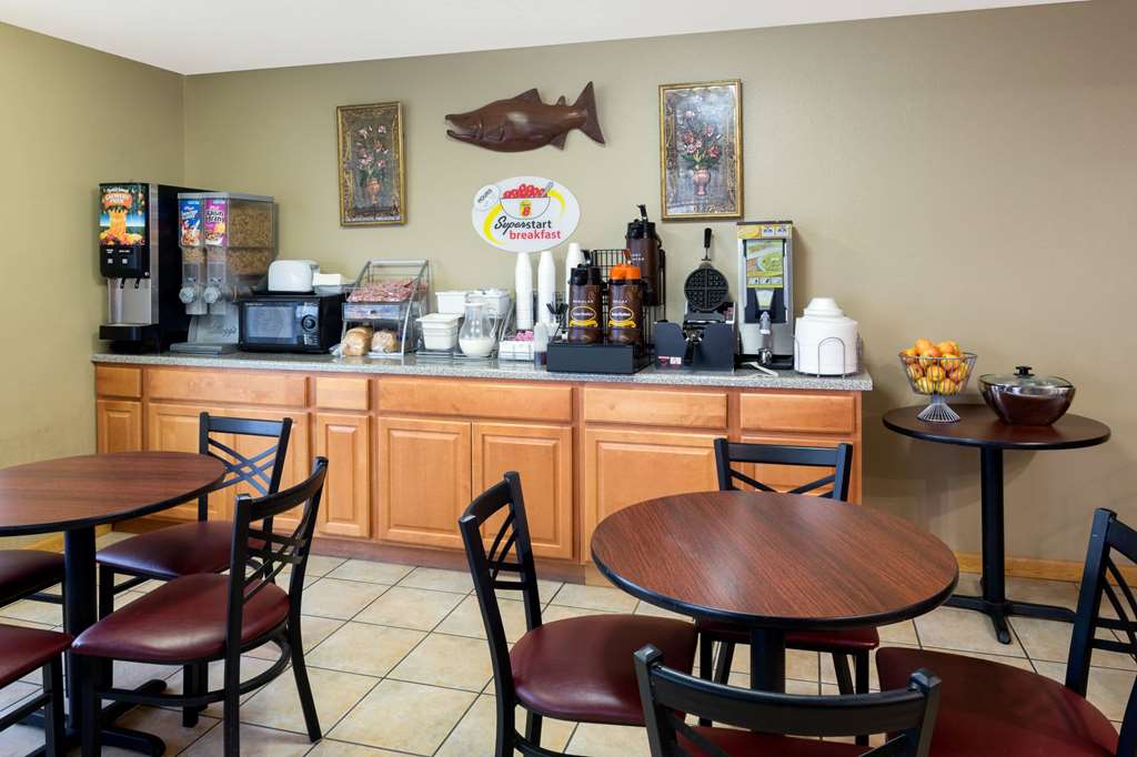 Super 8 by Wyndham Crescent City - photo 31