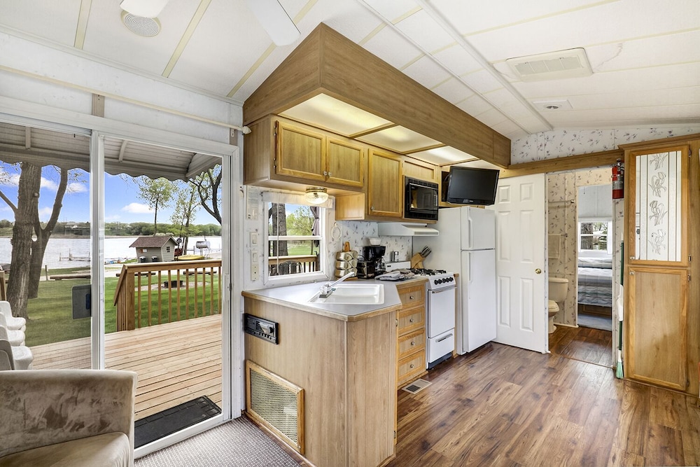 Swan Lake Resort & Campground - photo 16