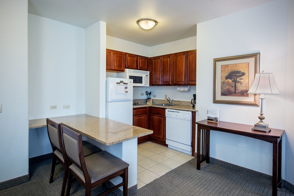 Staybridge Suites Rockford by IHG - photo 9