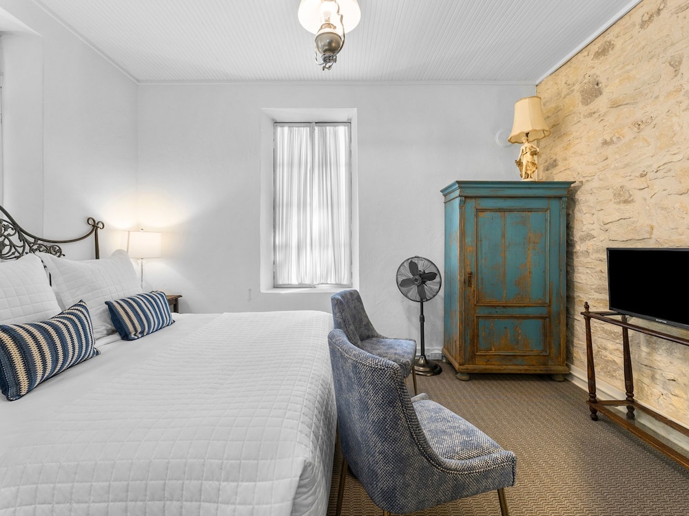 The Meyer Hotel - photo 8