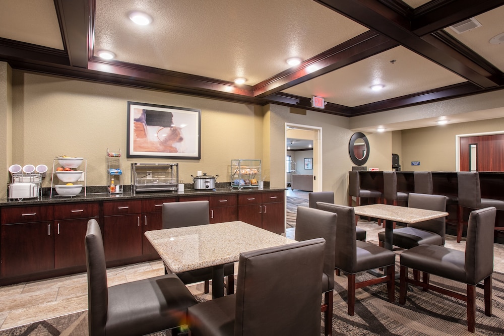 Cobblestone Inn & Suites Pine Bluffs - photo 38