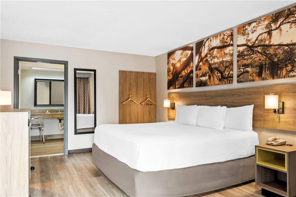 Days Inn by Wyndham Bainbridge - photo 29