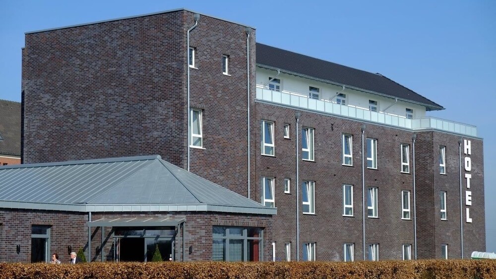 Wellnesshotel Till Moyland — 4-Star Luxury Hotel in Emmerich, Germany