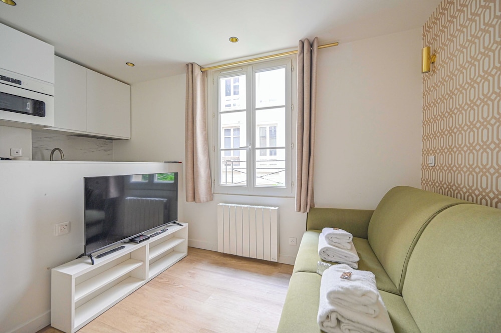 Cosy Nest 2P The 16th Arrondissement — 4-Star Luxury Hotel in Paris, France
