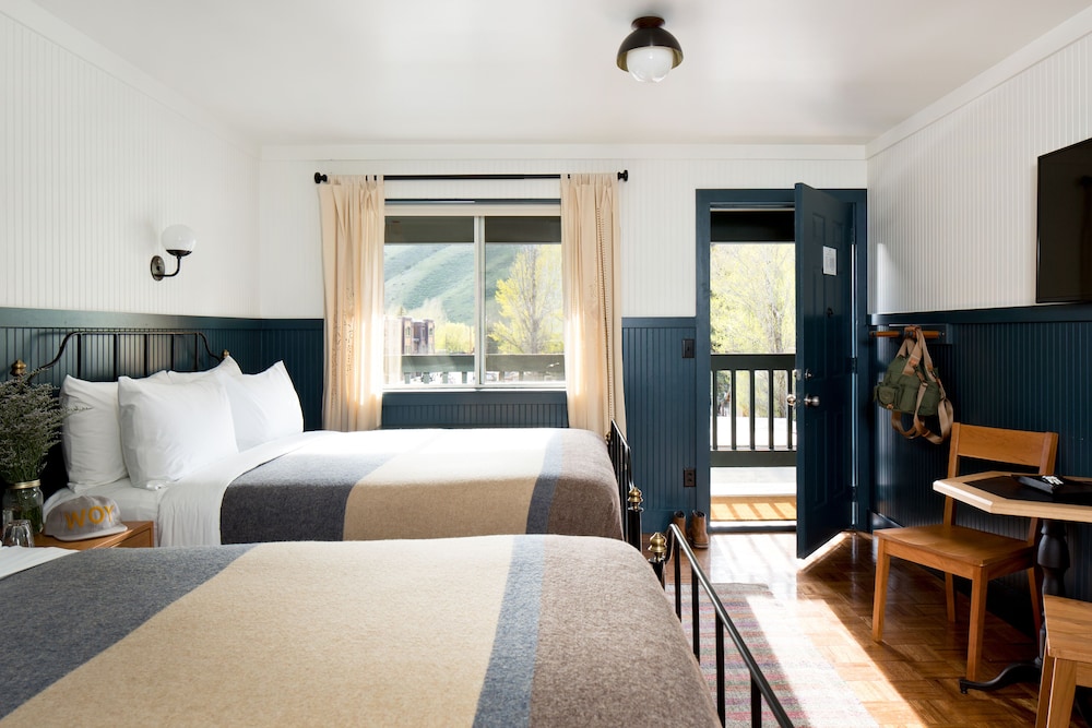 Anvil Hotel - photo 10