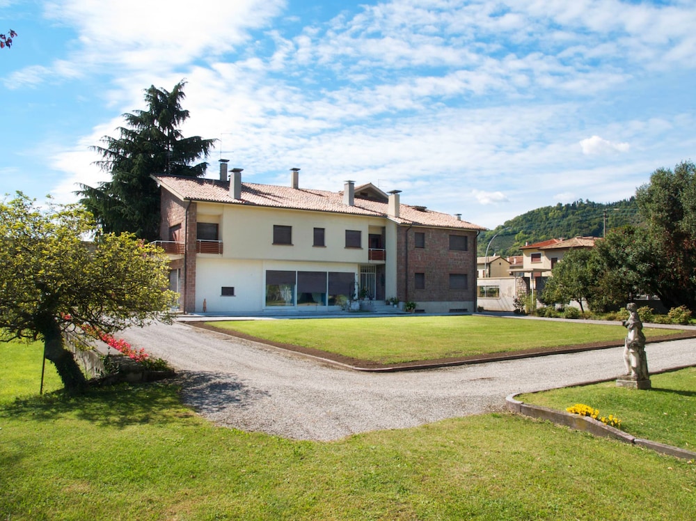 Villa Casagrande — 4-Star Luxury Hotel in Vittorio Veneto, Italy