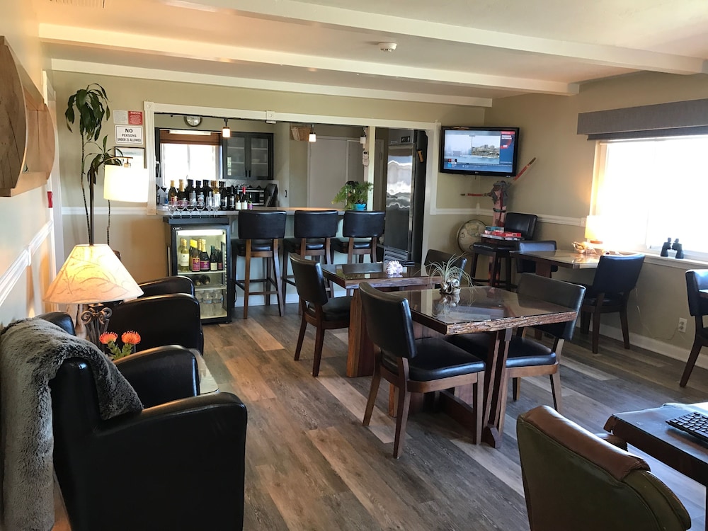 Cambria Shores Inn - photo 27