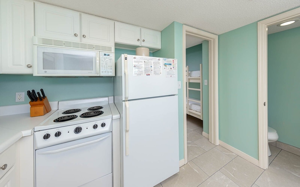 Phoenix All Suites Hotel 404 1 Bedroom Condo - photo 10