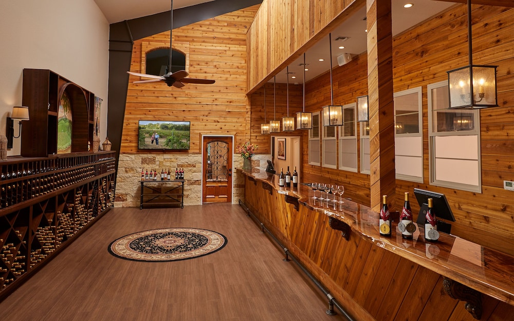 Carter Creek Winery Resort & Spa - photo 17