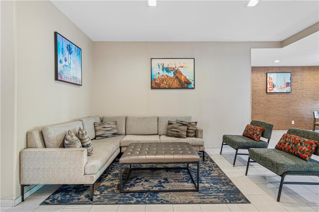 Best Western Valencia Six Flags Inn & Suites - photo 31