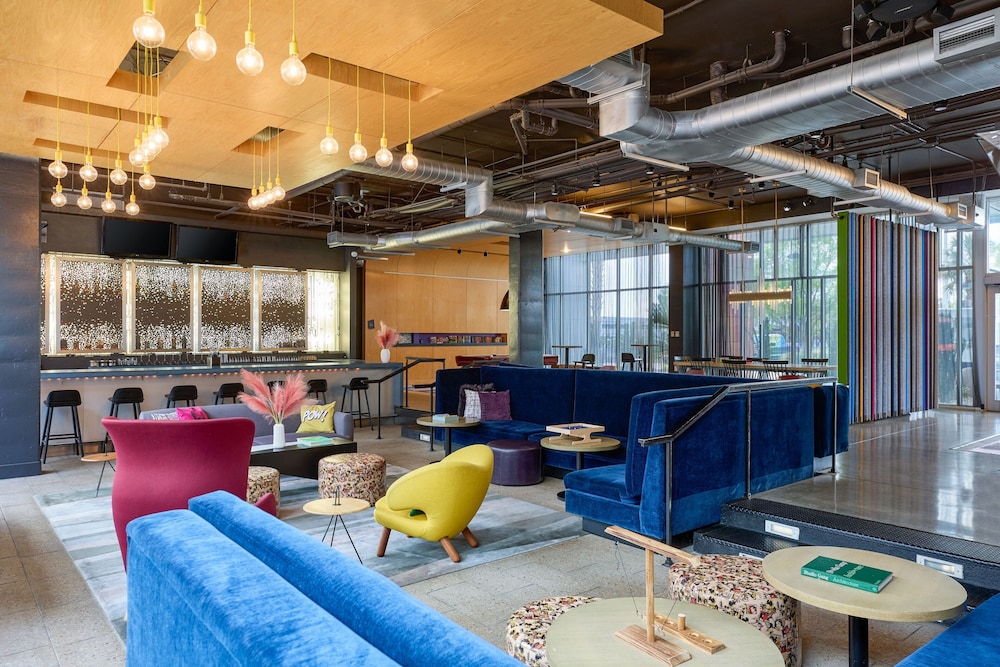 Aloft Charleston Airport & Convention Center - photo 4