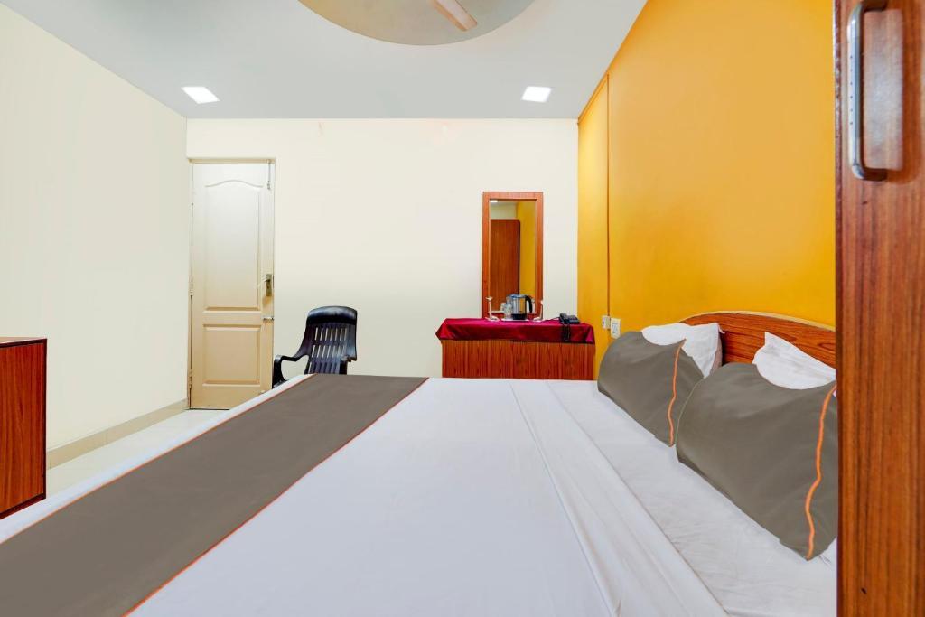 Collection O 82333 G Silver Hotels & Resorts in Kanchipuram, India