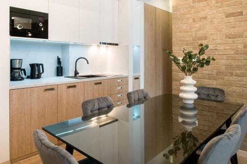 Beautiful Apartment with 2 bedrooms for 7 guests Jewish District — 4-Star Luxury Hotel in Krakow, Poland