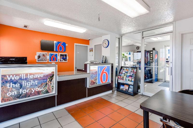 Motel6 Fayetteville AR - photo 19