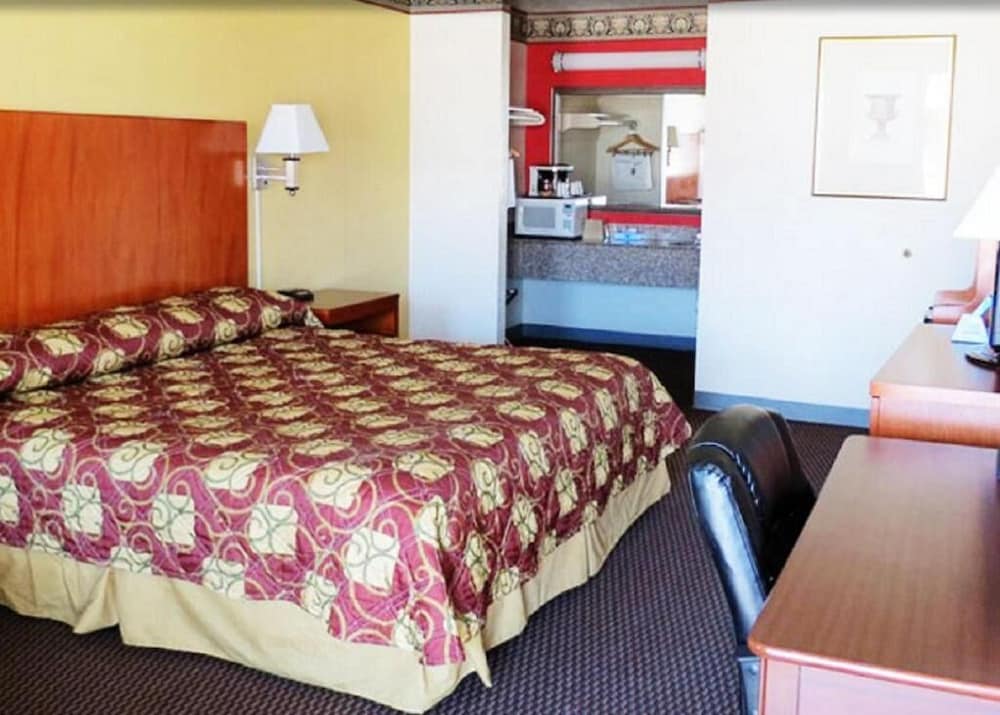 Winnie Inn Suites & RV Park - photo 11