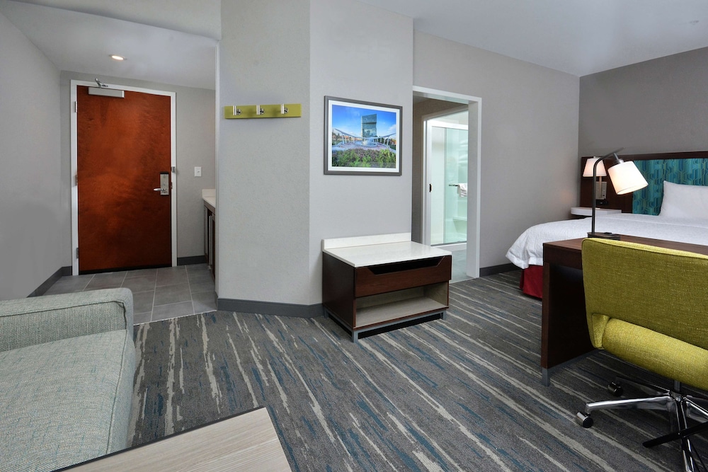 Hampton Inn & Suites by HIlton Charlotte North I 485 - photo 19