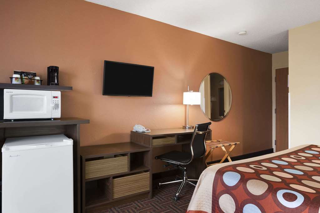 Super 8 by Wyndham Marion - photo 11