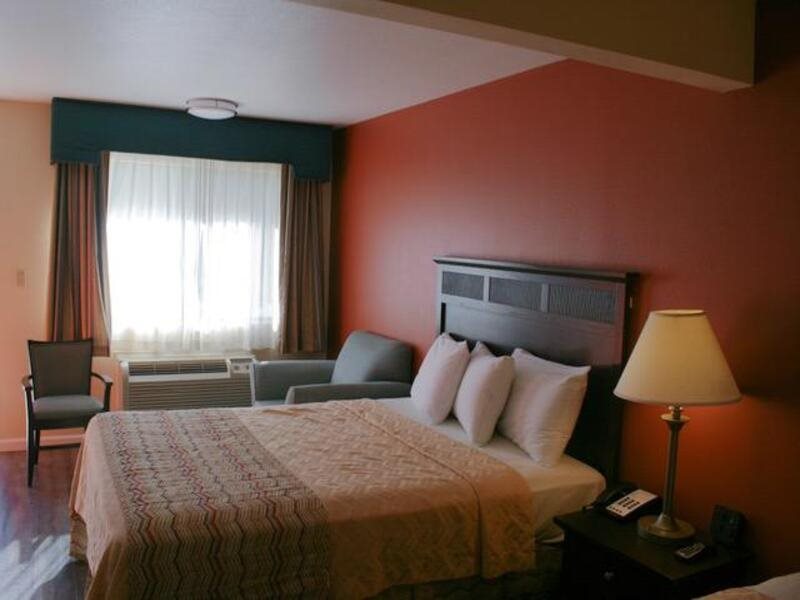 Valley Oaks Inn Woodland - photo 9