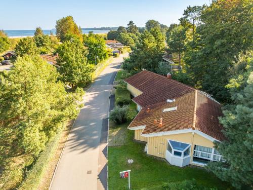 Strandblick Dorf 1 Ferienhaus 02 — Luebeck