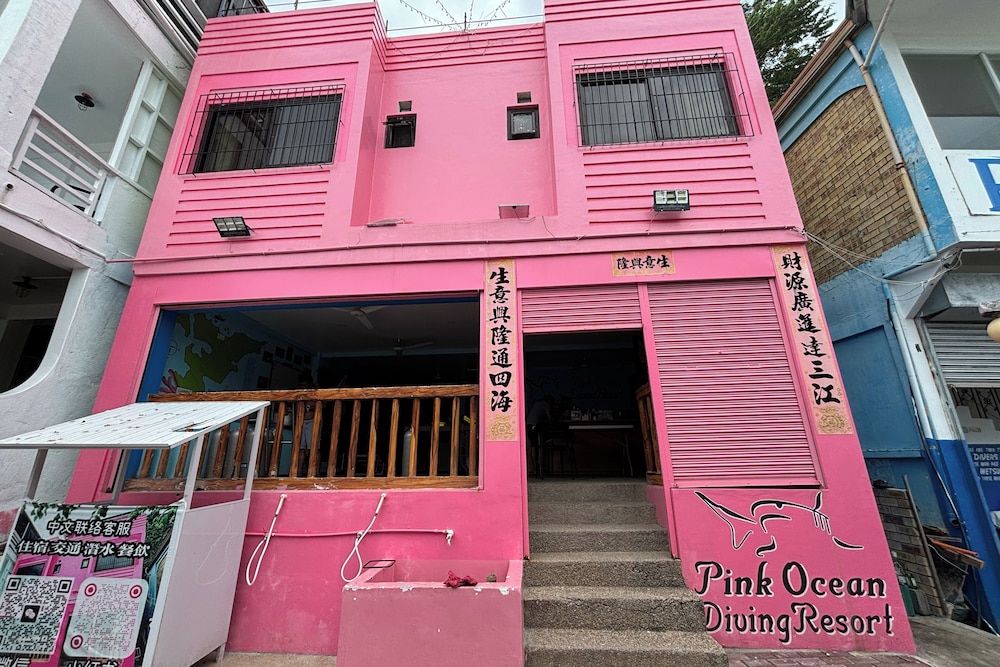 Pink Ocean Diving Resort Sabang Puerto Galera in Puerto Galera, Philippines