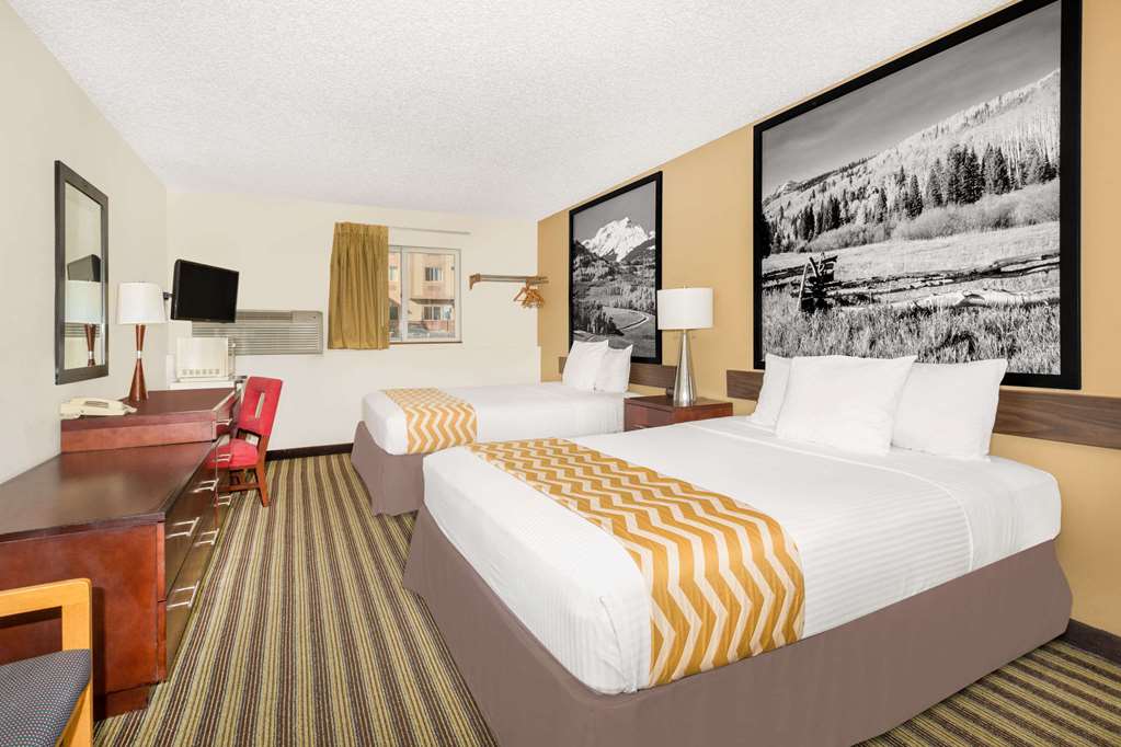 Travelodge by Wyndham Loveland Fort Collins Area - photo 12