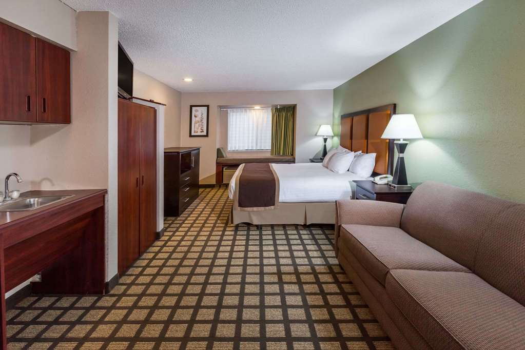 Baymont by Wyndham Gaylord - photo 11
