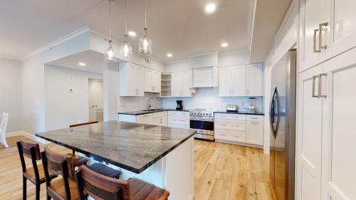 5107 Hampton Place South - photo 2