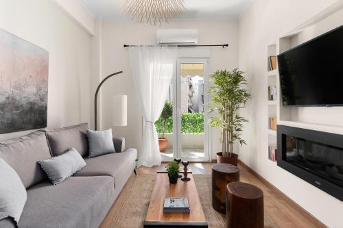 Elegant&Cozy 2BD Historic Center next to metro — 4-Star Luxury Hotel in Athens, Greece