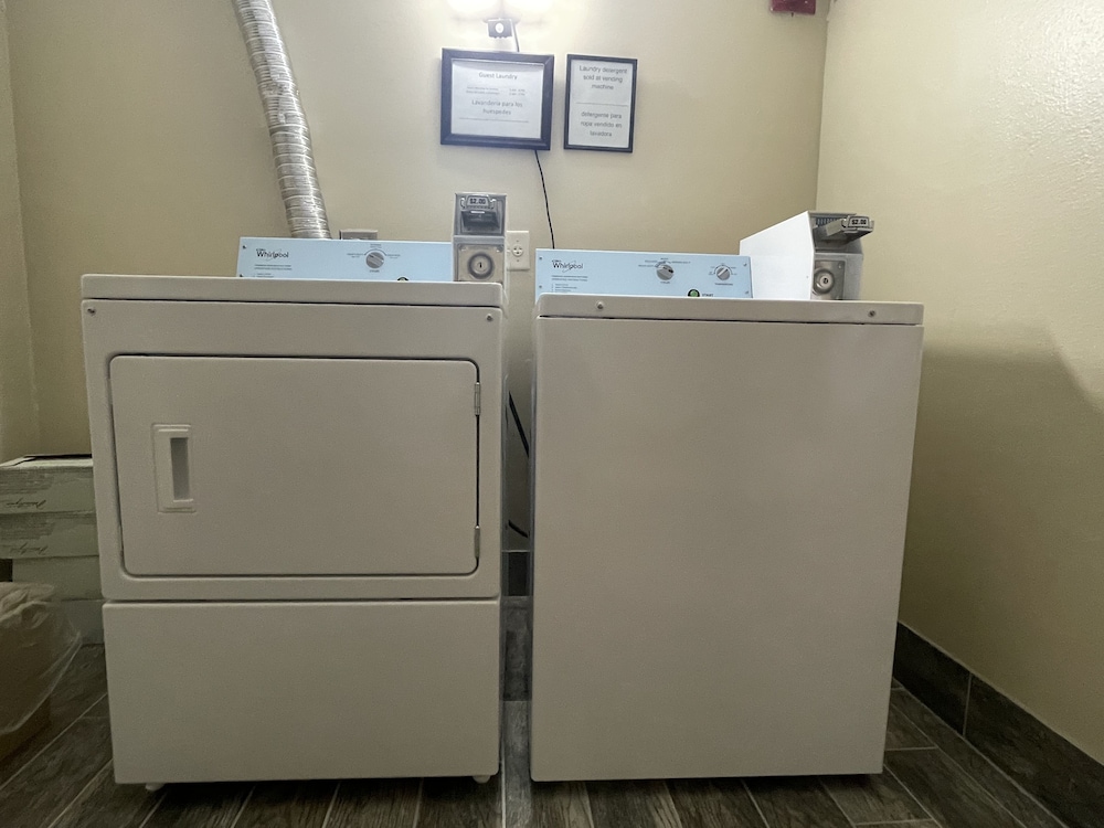 Designer Inn & Suites - photo 47