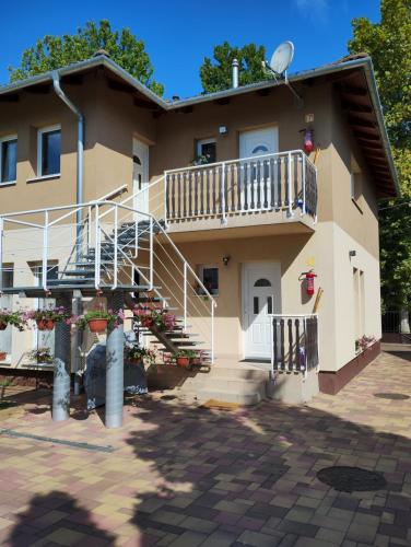 Luna Vendeghaz - last minute hotel in Siofok