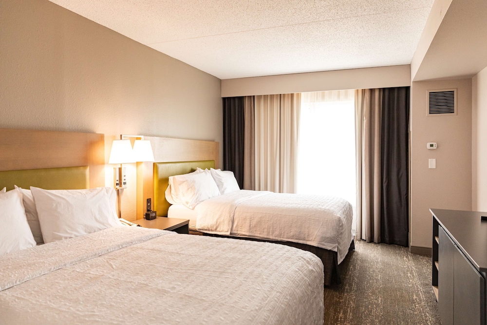 Hampton Inn & Suites Newark Airport Elizabeth - photo 21