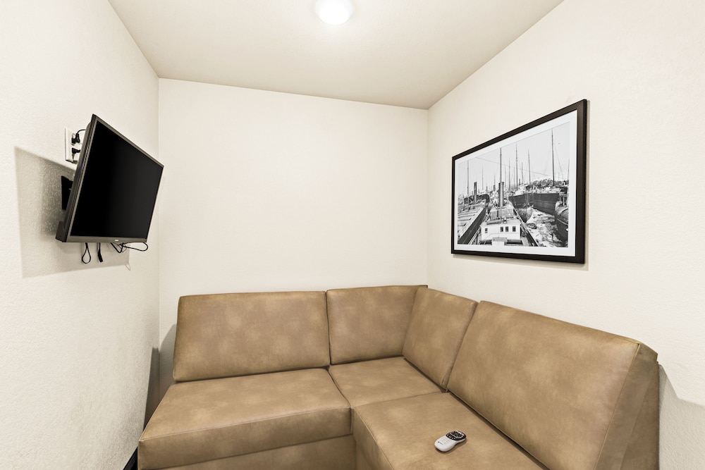 Cobblestone Hotel & Suites Ottumwa - photo 11