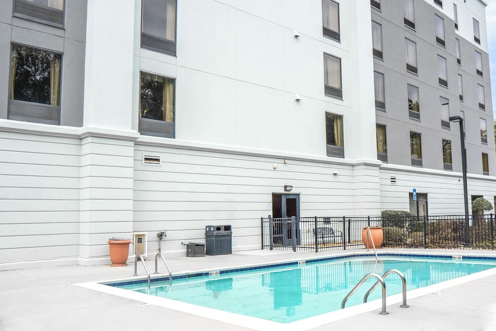 Hampton Inn Covington GA - photo 22