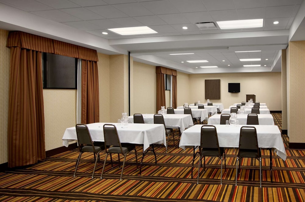 Hampton Inn Limerick Philadelphia Area - photo 60