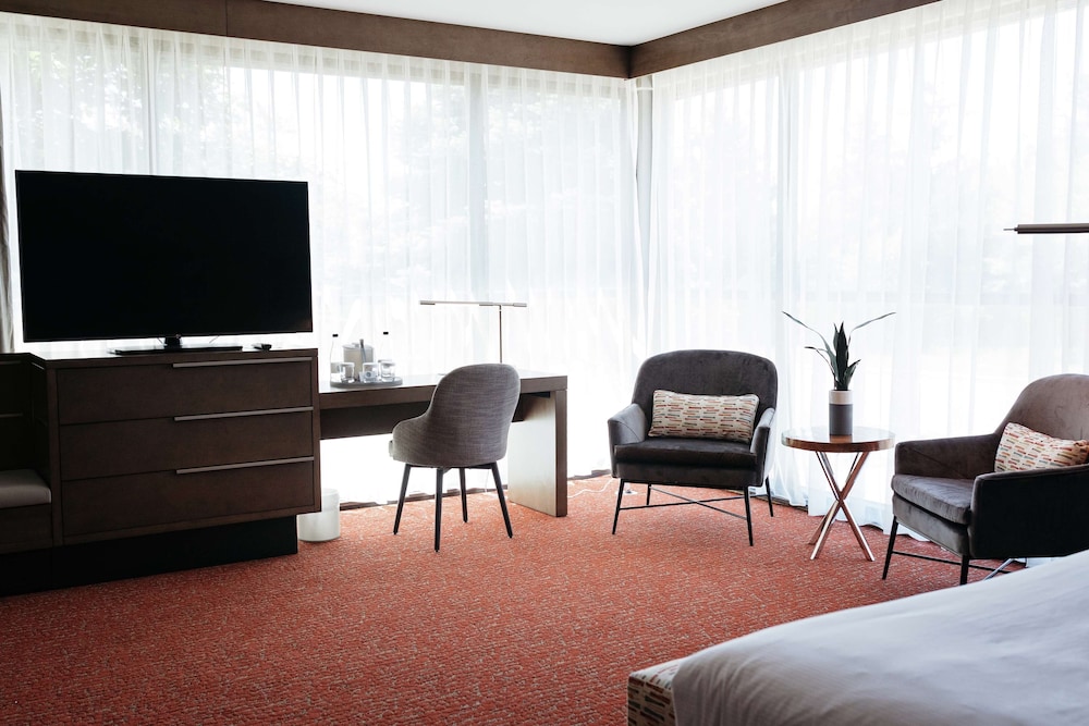 Revel Hotel Des Moines Urbandale Tapestry Collection by Hilton - photo 75
