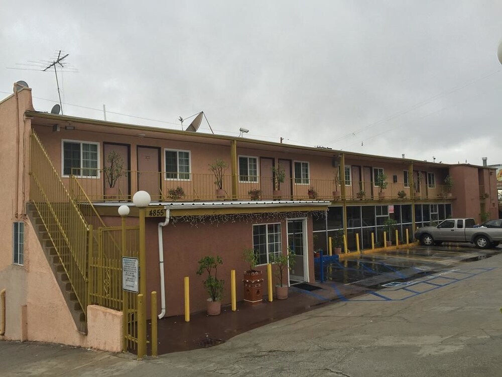 Highland Park Motel - photo 18