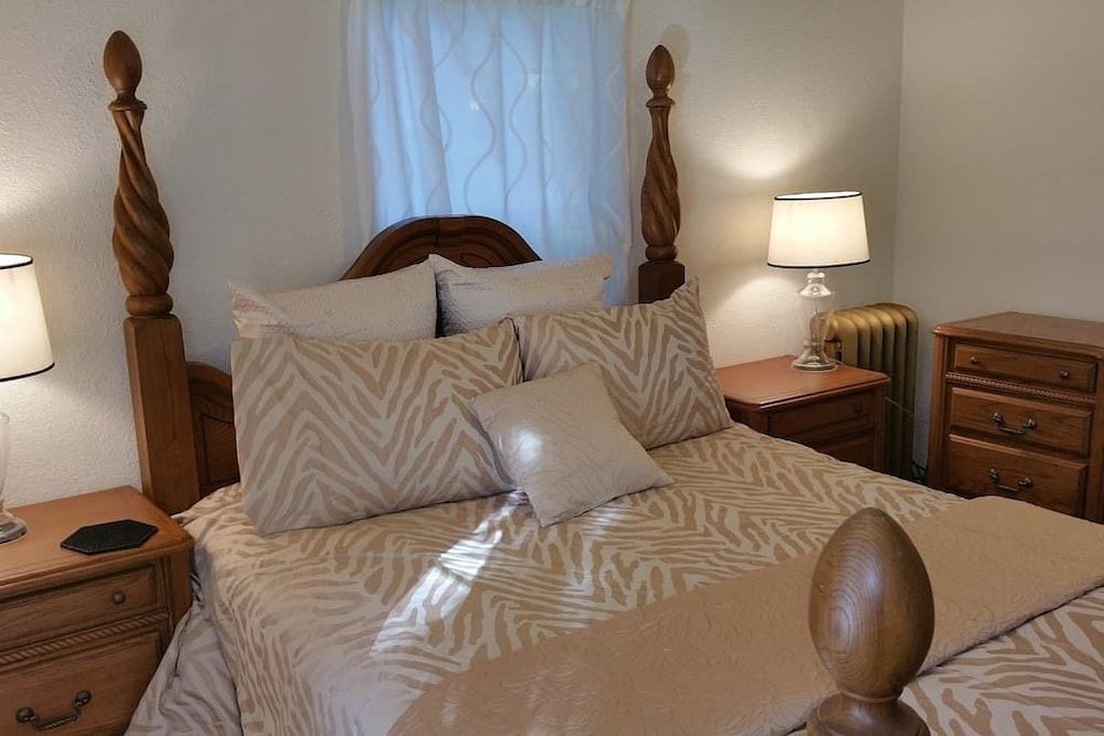 Spanish Craftsman Smarthouse 2 Baths - photo 5