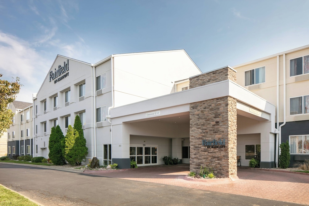 Fairfield Inn by Marriott Manhattan - photo 22