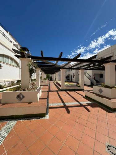 Atico vistas al Mar golf Piscina y parking albatros 2 — 4-Star Luxury Hotel in Rincon De La Victoria, Spain